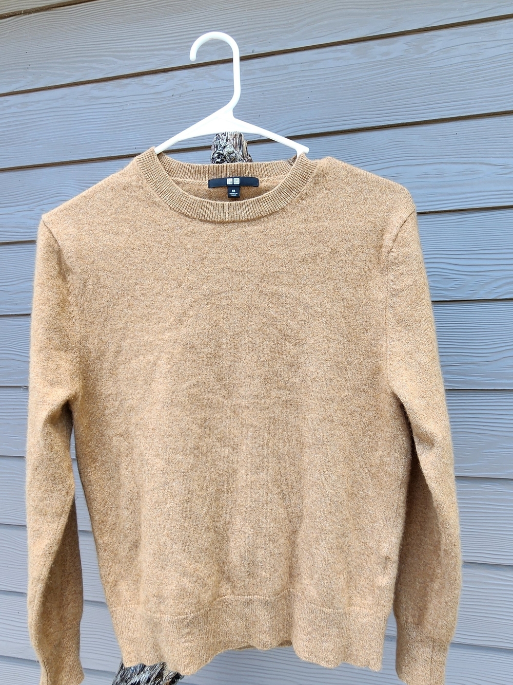 Uniqlo 100% Cashmere Sweater - Camel Brown